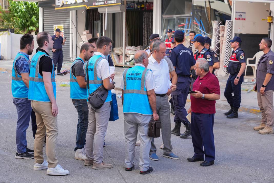 İzmir’deki faciada kahreden detaylar: Kimi kendine ayakkabı bakıyordu kimi pazara gidiyordu 1